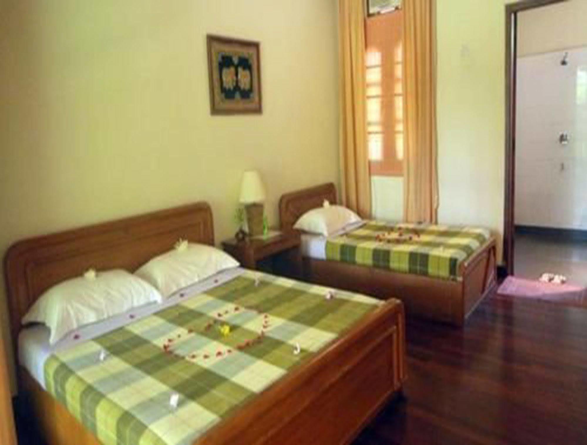 Hotel Golden Sunrise Kyaikto